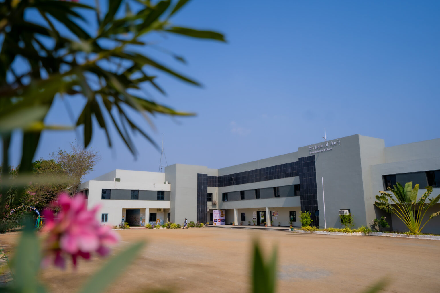 Stjoanofarcinternational school